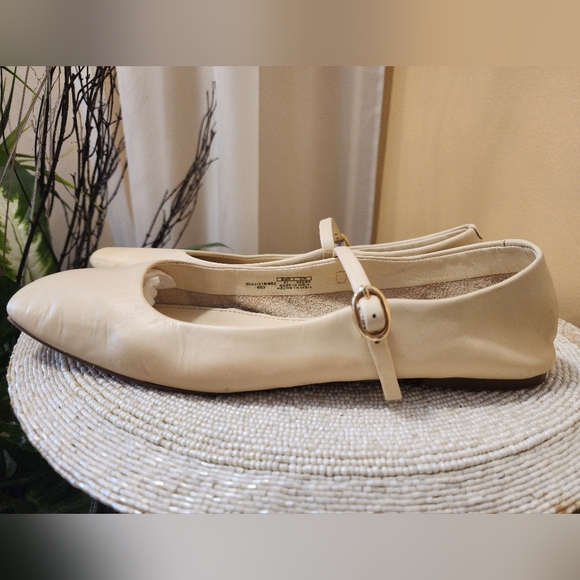 Zara Leather Ballet Flats, Off White, Size 10 Mary Jane style - Picture 2 of 7